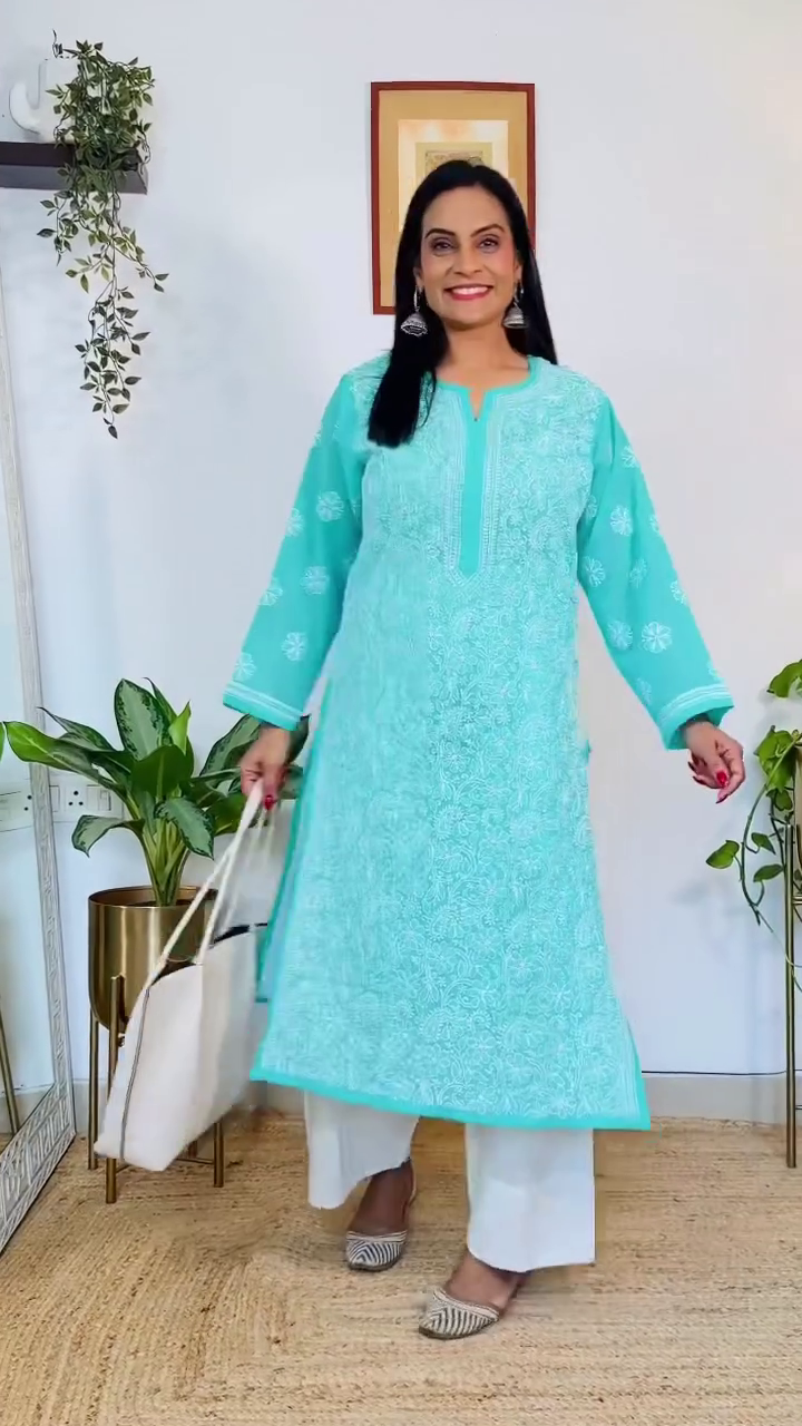 Elegant Women’s Hand Embroidered Chikankari Kurta - Image 4